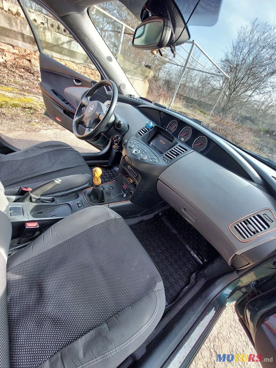 2002' Nissan Primera photo #3