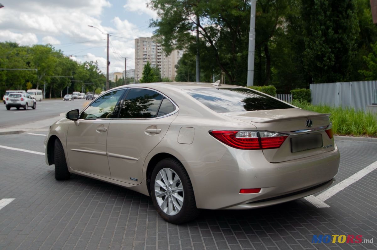 2014' Lexus Es Series photo #5