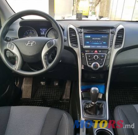 2013' Hyundai I30 photo #2