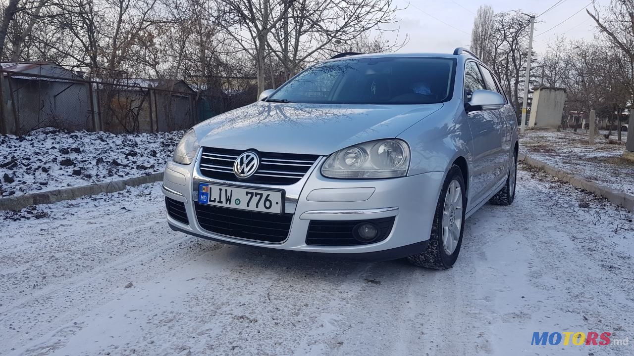 2008' Volkswagen Golf photo #3