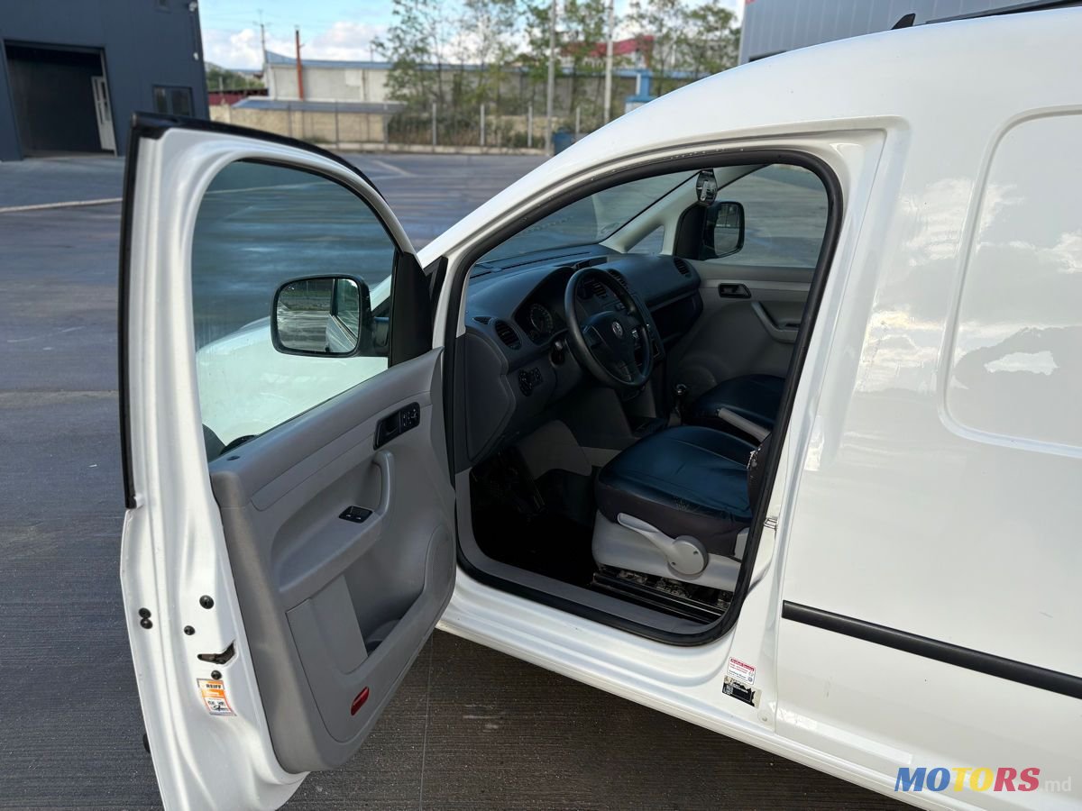 2010' Volkswagen Caddy photo #4