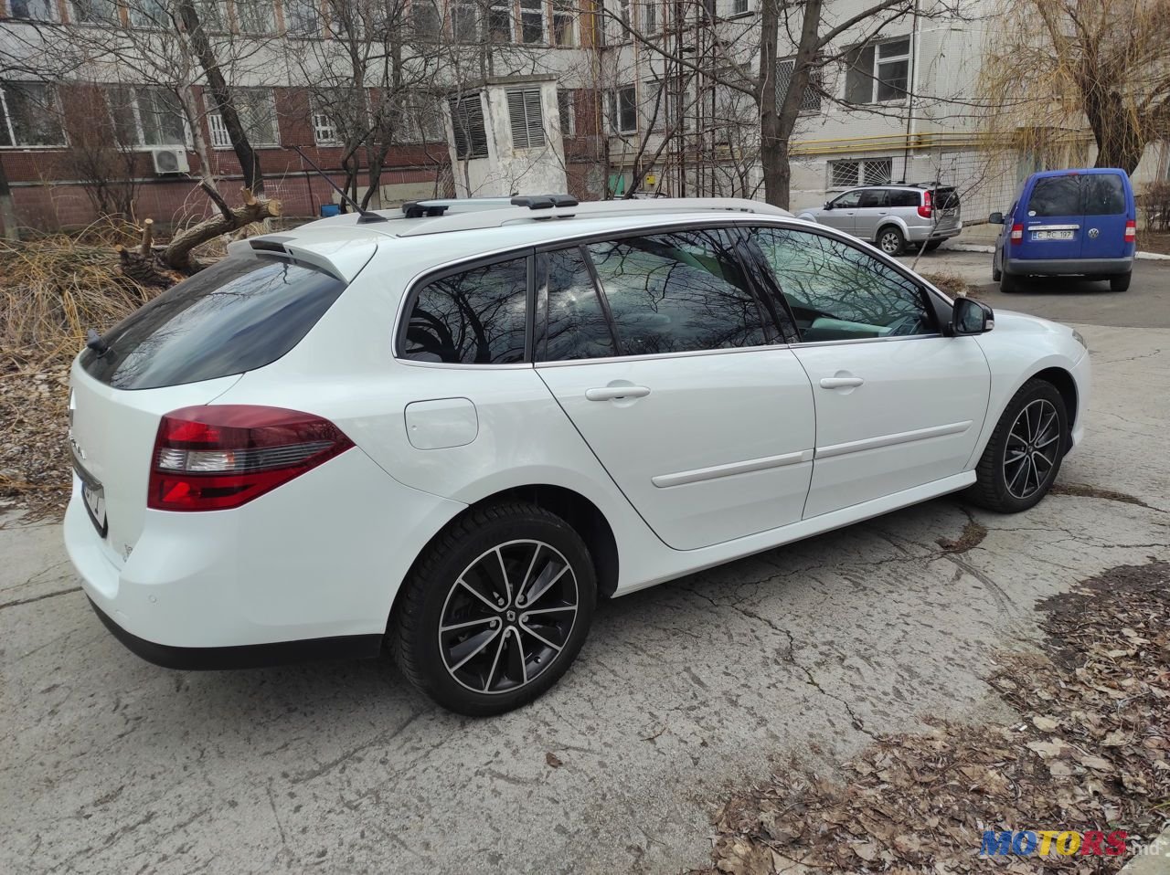 2013' Renault Laguna photo #4