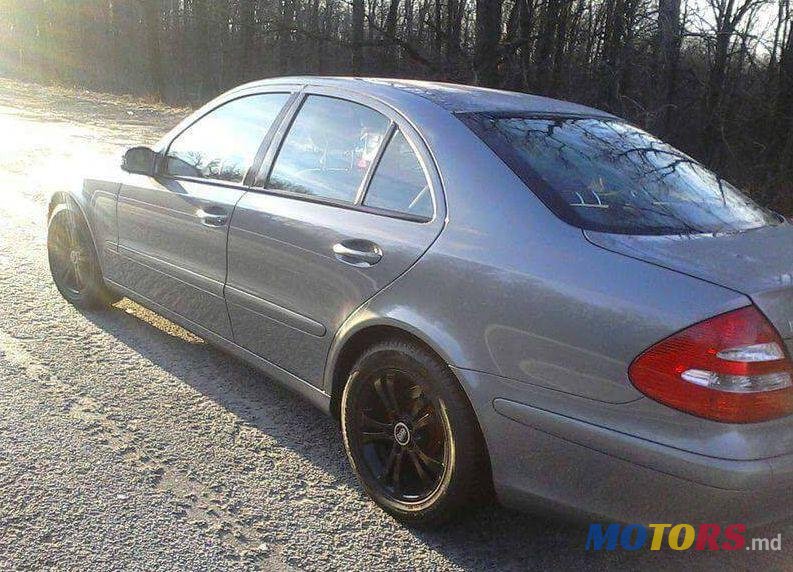 2005' Mercedes-Benz E photo #1
