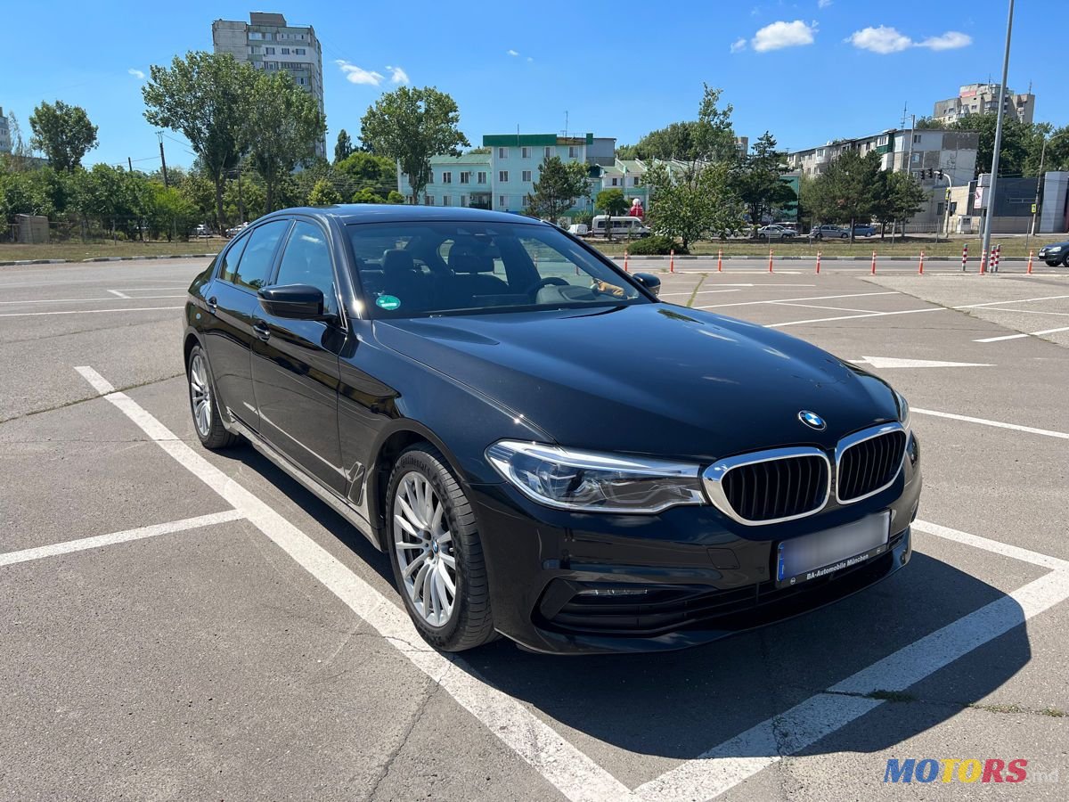 2018' BMW 5 Series photo #1