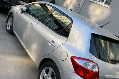 2010' Toyota Auris