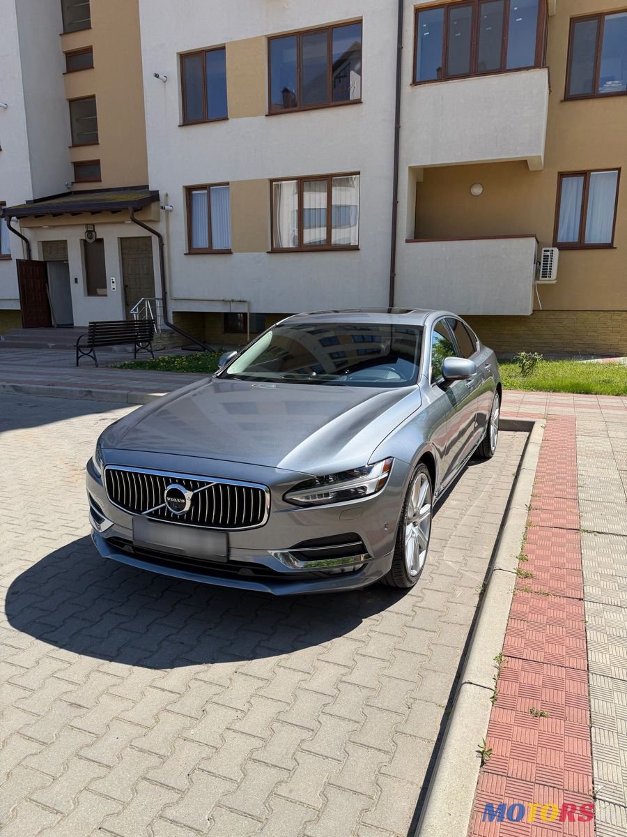 2017' Volvo S90 photo #1