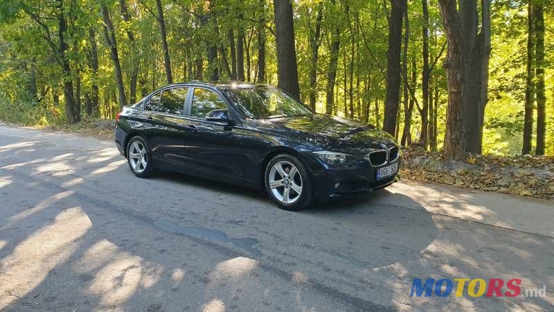 2013' BMW 3 photo #6
