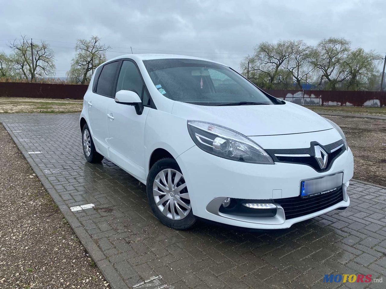 2014' Renault Scenic photo #2