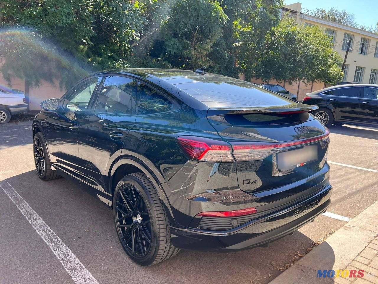 2023' Audi Q4 e-tron photo #4
