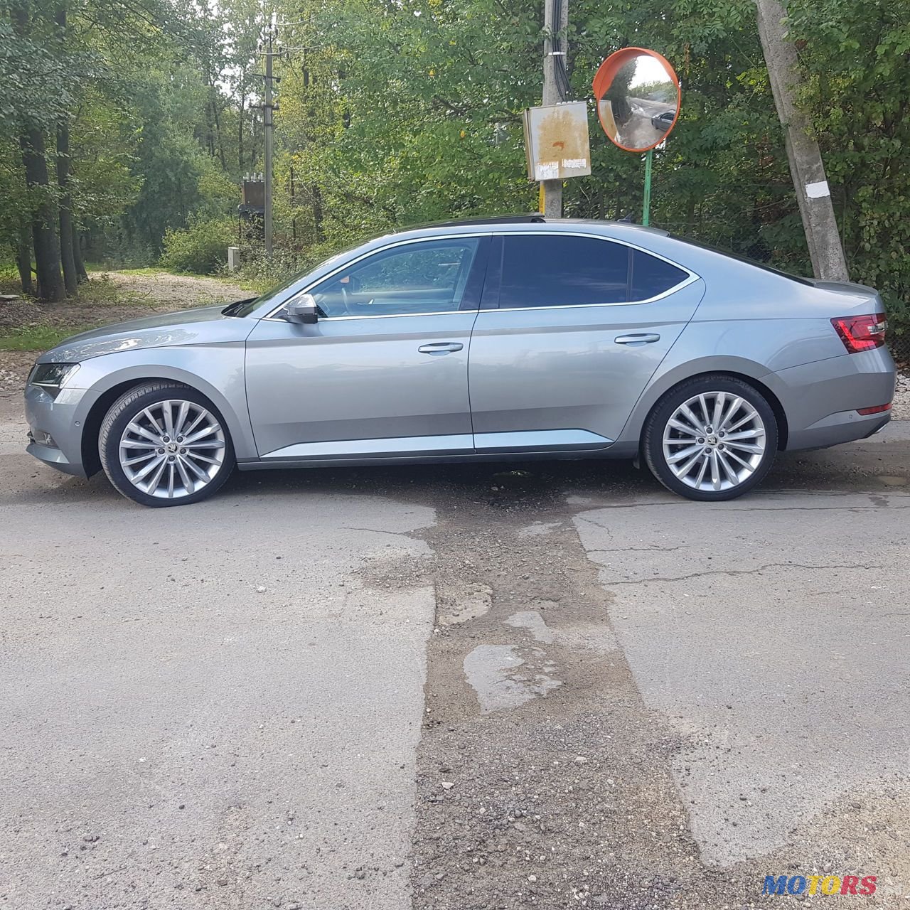 2016' Skoda Superb photo #4