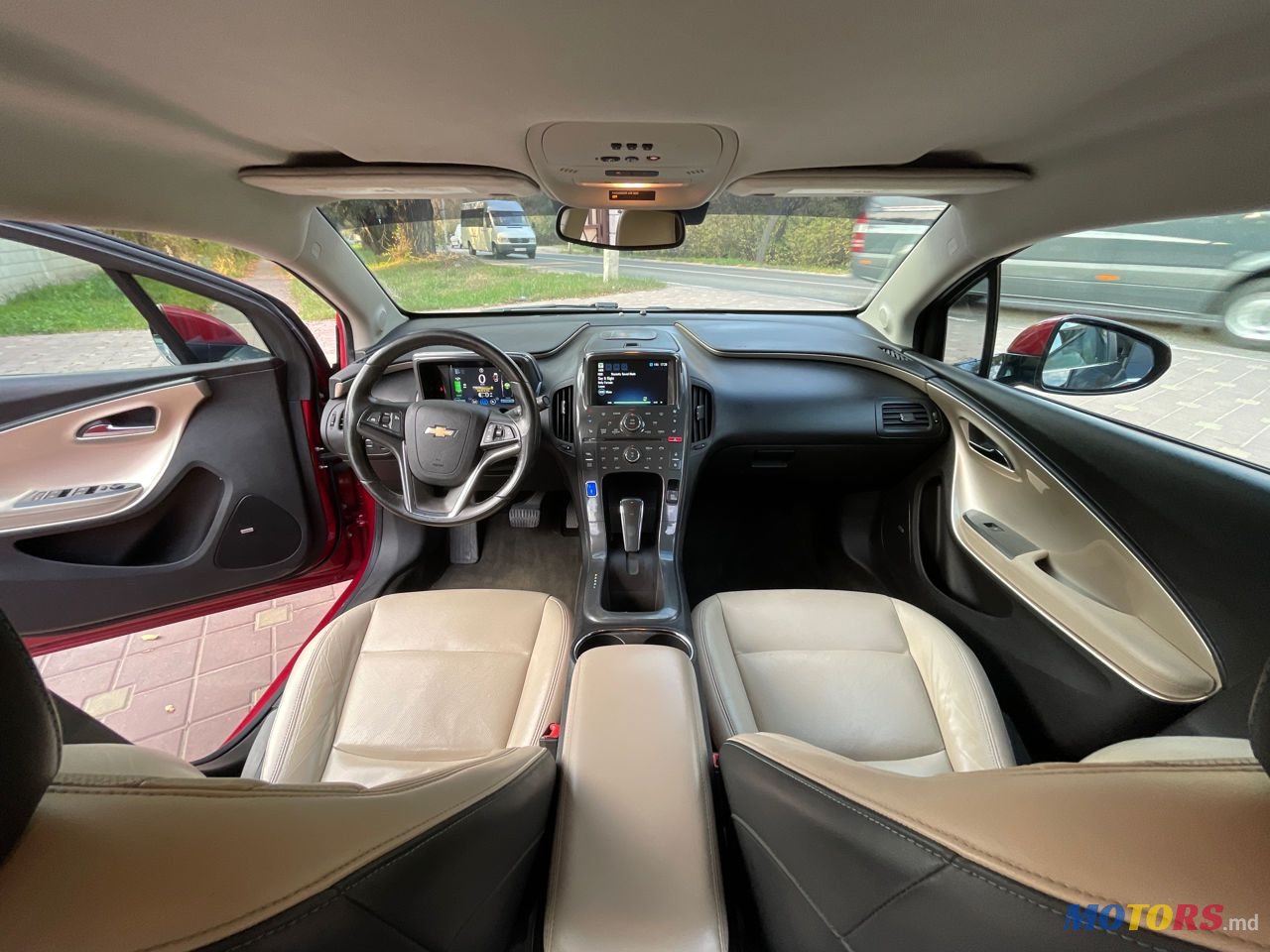 2012' Chevrolet Bolt photo #3