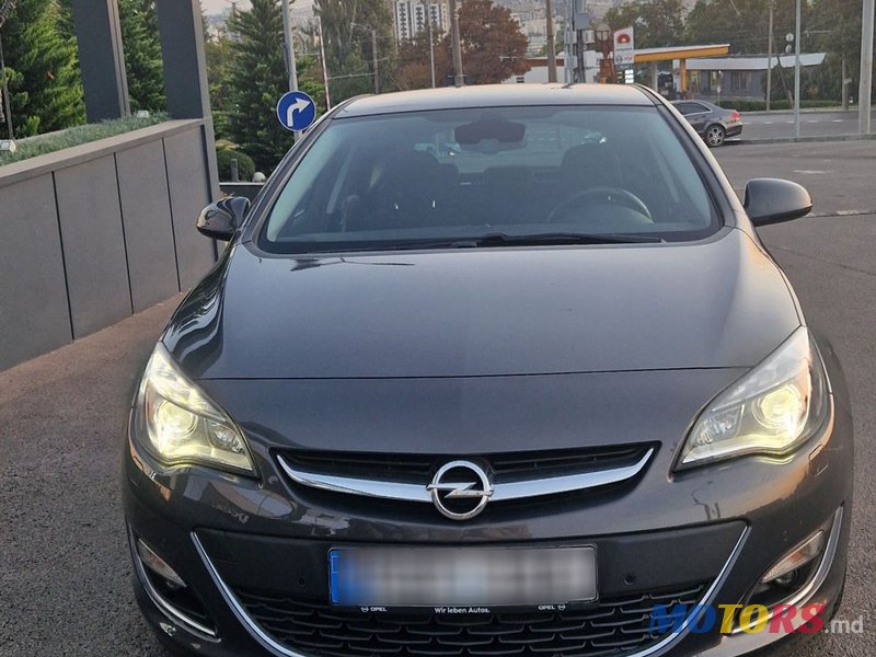 2015' Opel Astra photo #3