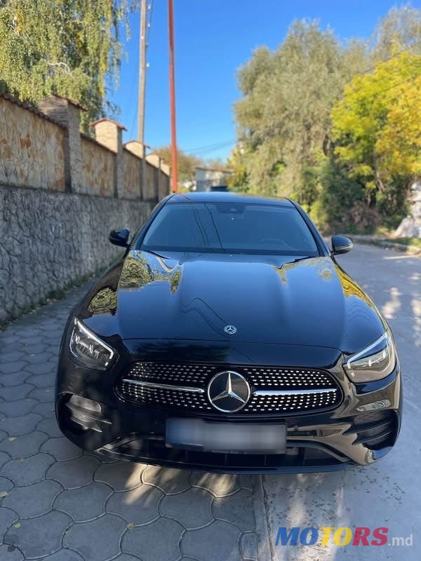 2020' Mercedes-Benz E-Class photo #5