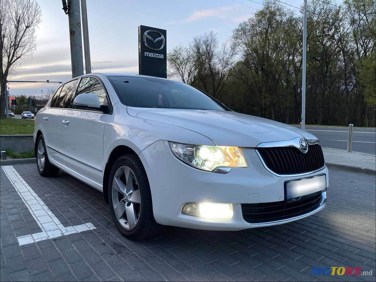 2009' Skoda Superb photo #2