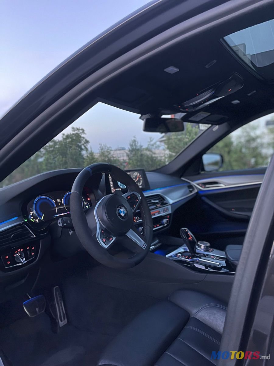 2017' BMW 5 Series photo #5