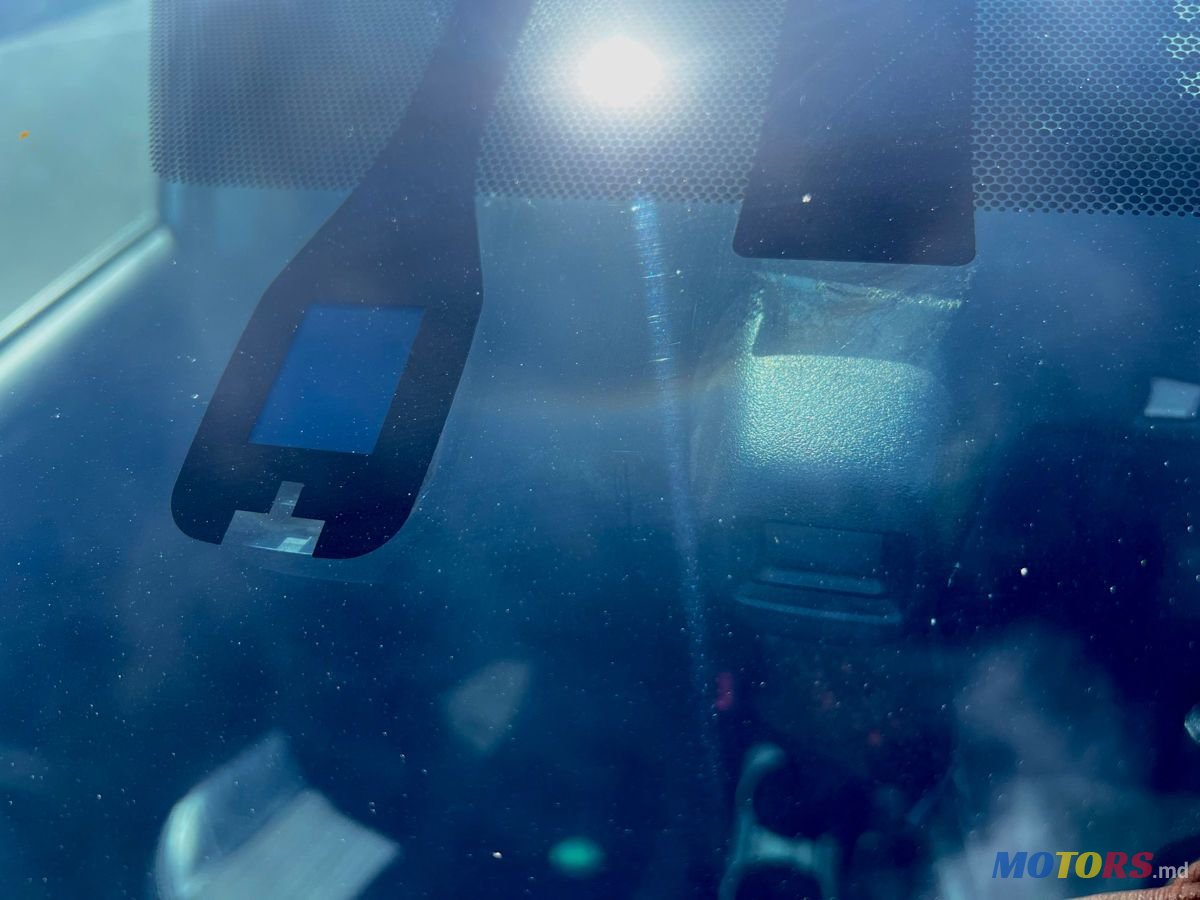 2013' Toyota Auris photo #5