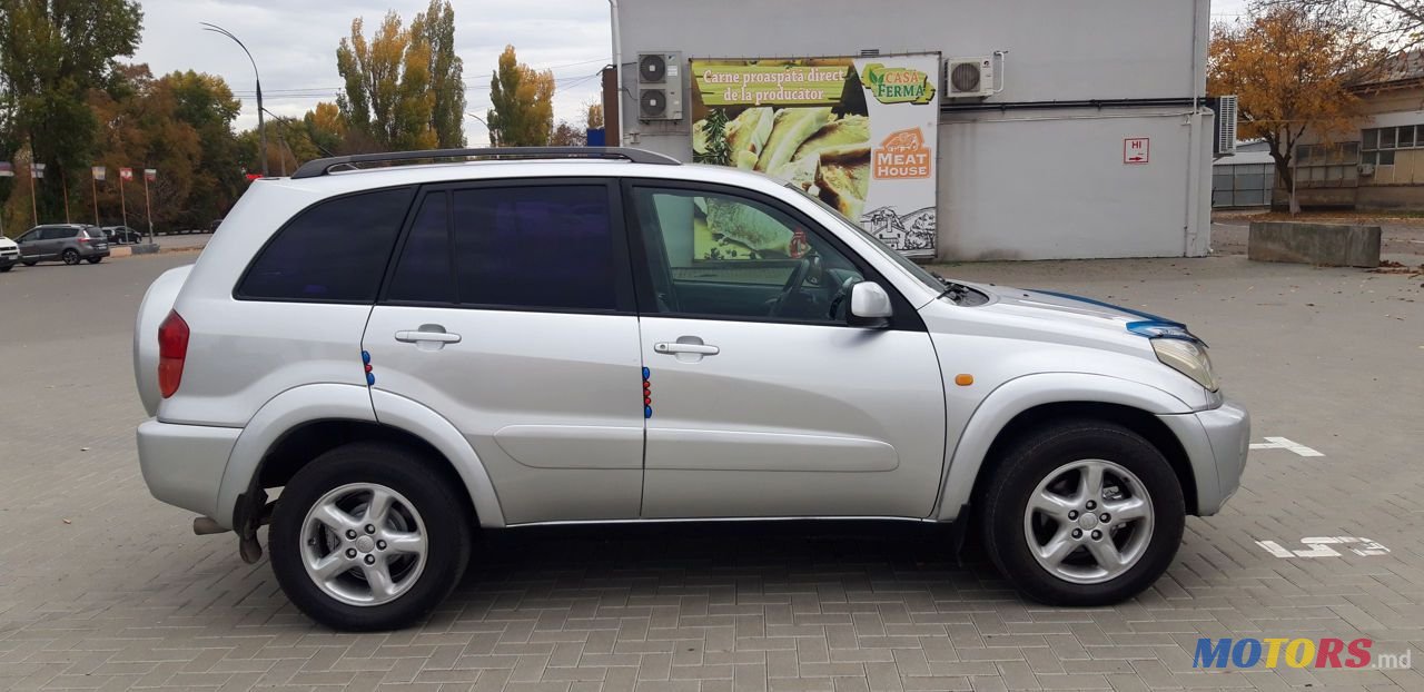 2002' Toyota RAV4 photo #4