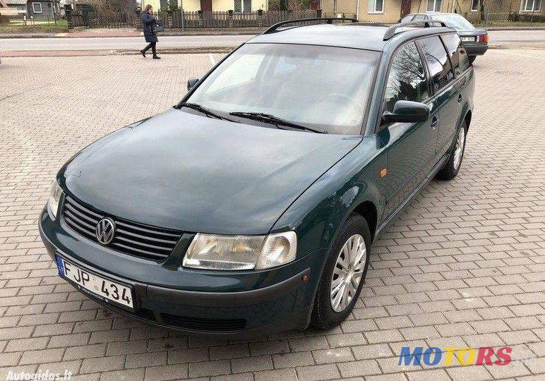 1998' Volkswagen Passat photo #1