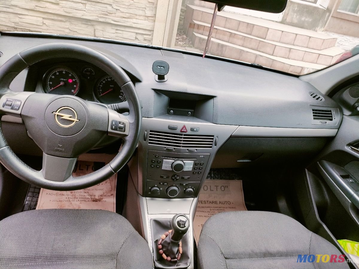 2006' Opel Astra photo #6