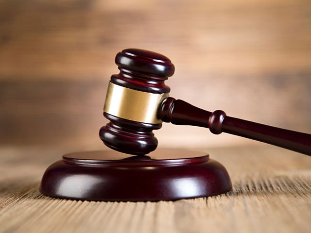 Un procuror care a provocat un accident și complicele său, condamnați