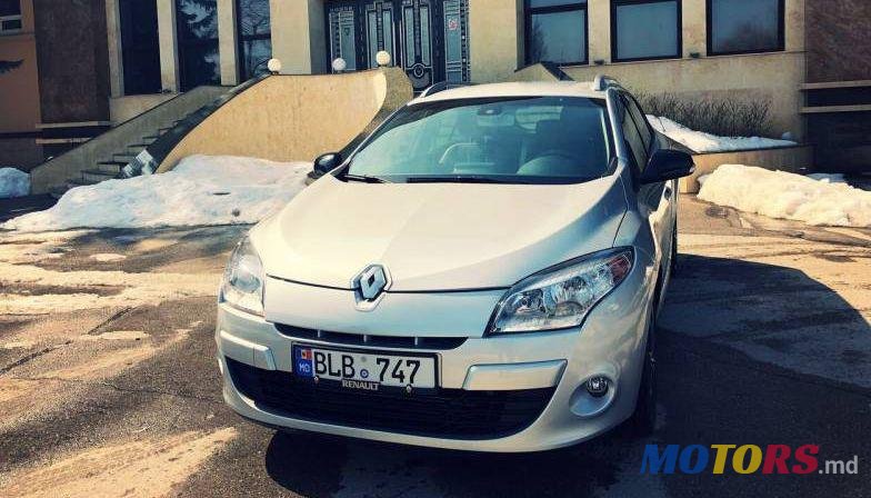 2013' Renault Megane photo #1