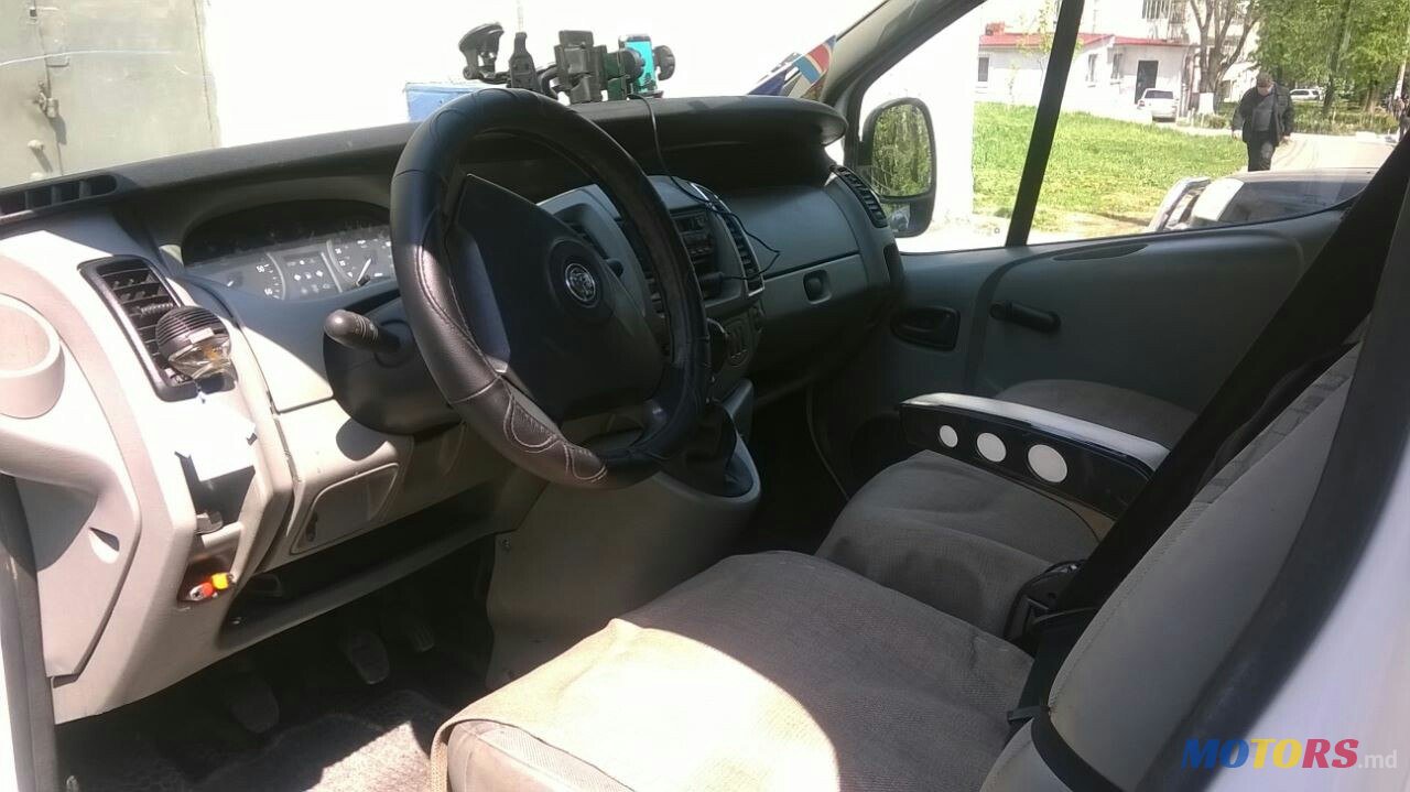 2003' Opel Vivaro photo #3