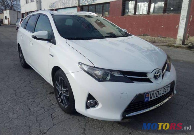 2014' Toyota Auris photo #1