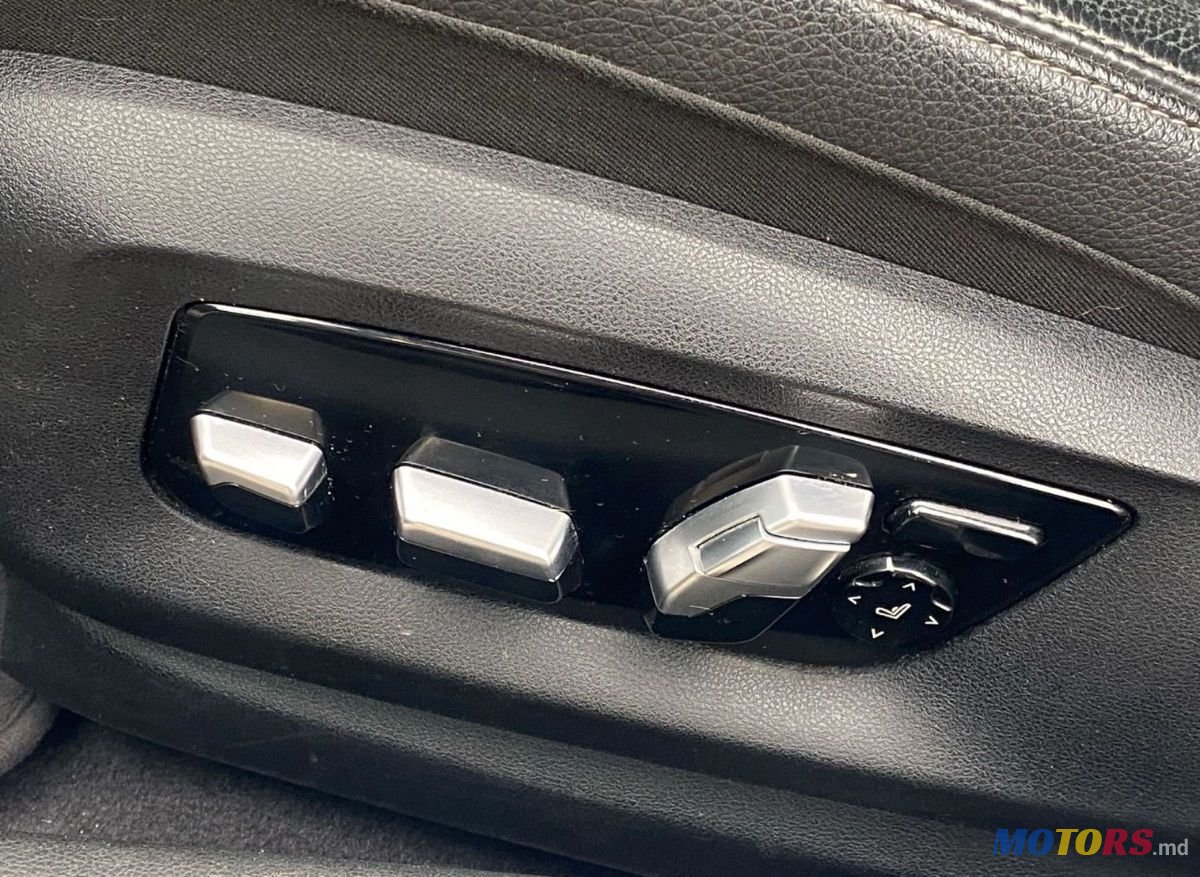 2017' BMW 5 Series photo #6