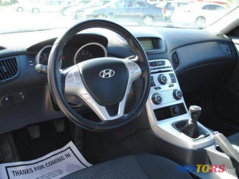 2010' Hyundai Coupe photo #5