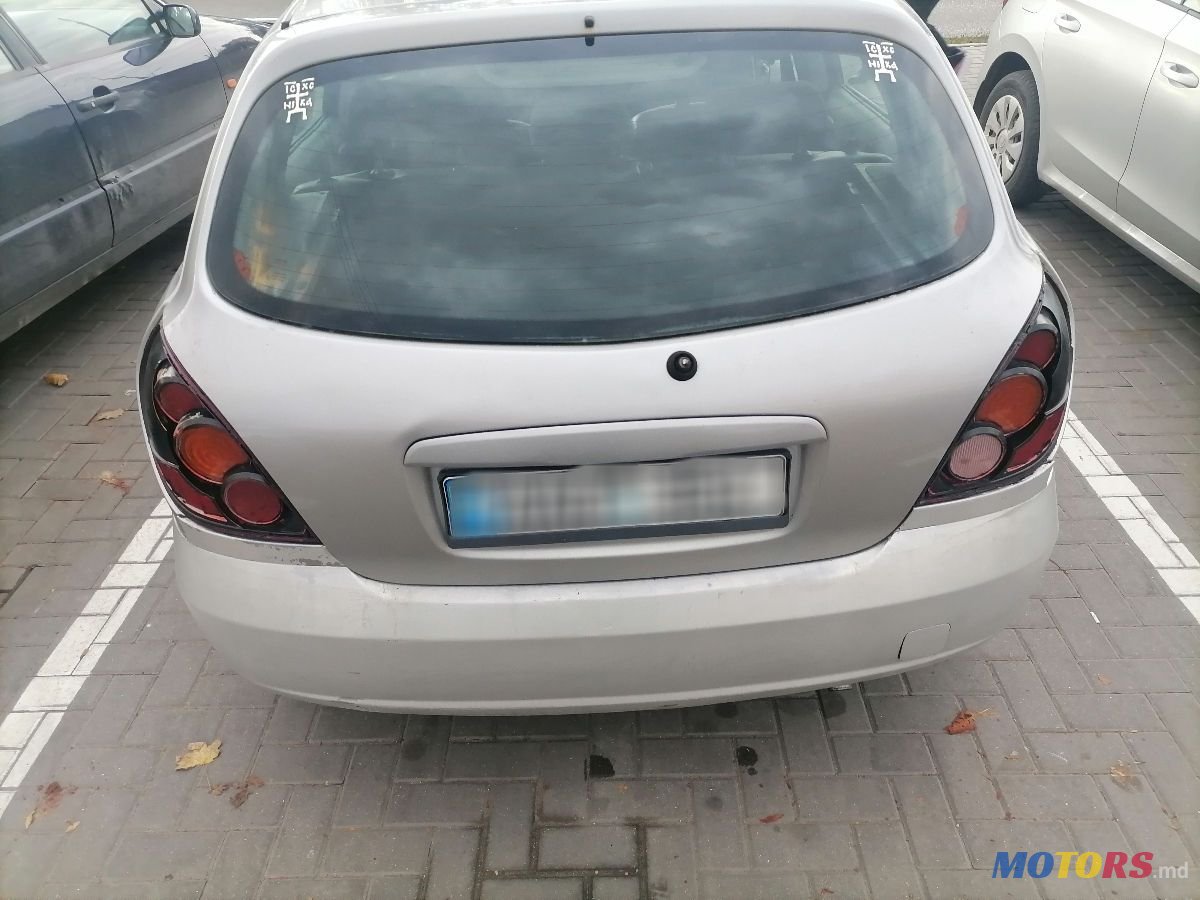 2004' Nissan Almera photo #2