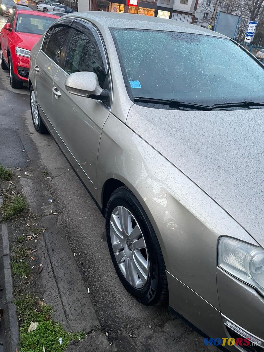 2008' Volkswagen Passat photo #2