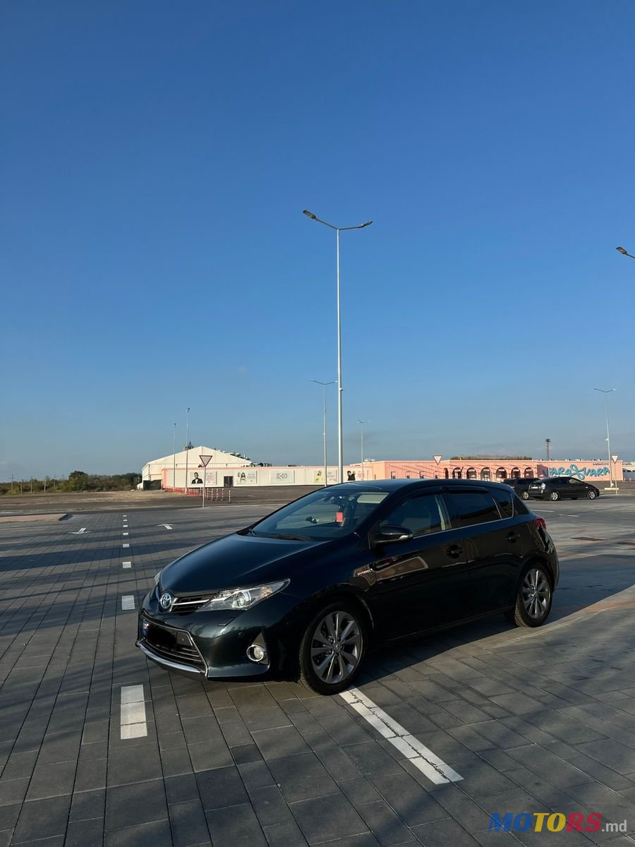 2014' Toyota Auris photo #5