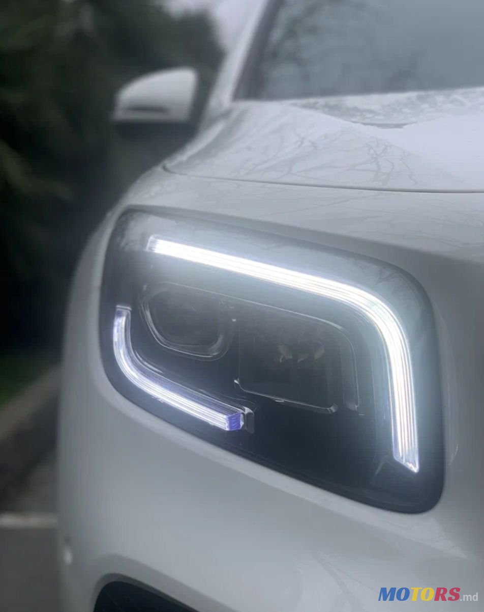 2019' Mercedes-Benz GLB photo #6