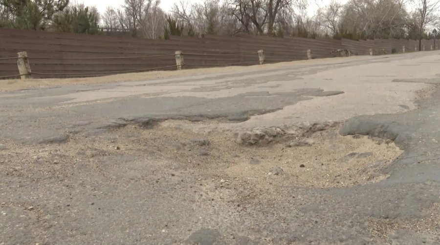 Участок дороги на въезде в Кишинёв, между кладбищем «Святого Лазаря» и Балканским шоссе