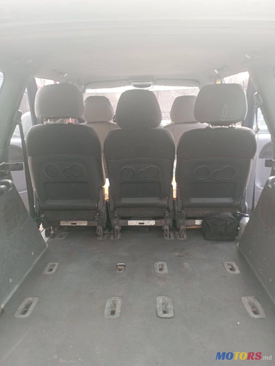 2001' Hyundai Trajet photo #4