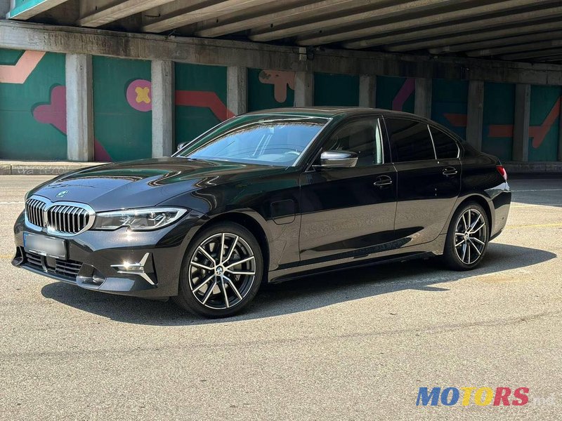 2020' BMW 3 Series photo #3