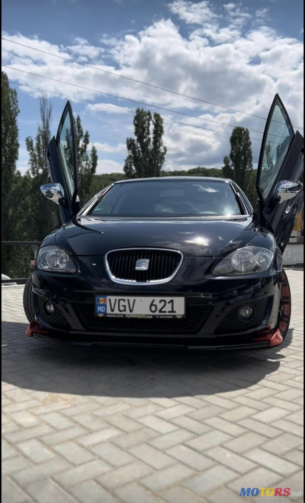 2011' SEAT Leon SPORT photo #5