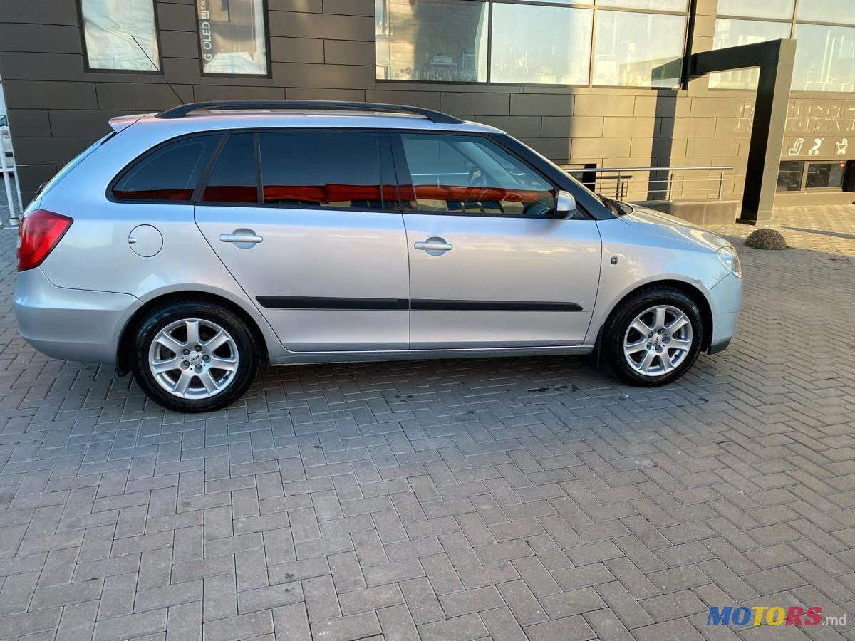 2008' Skoda Fabia photo #6