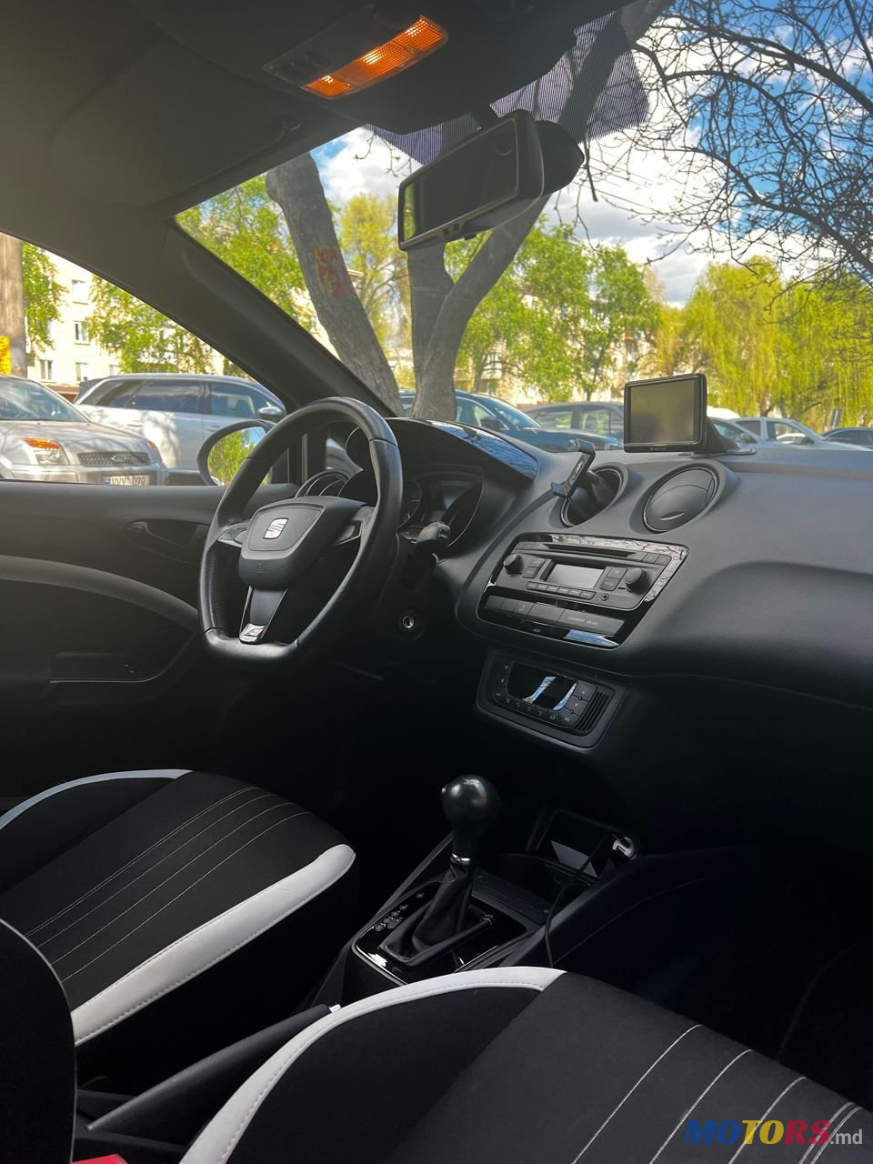 2012' SEAT Ibiza photo #6