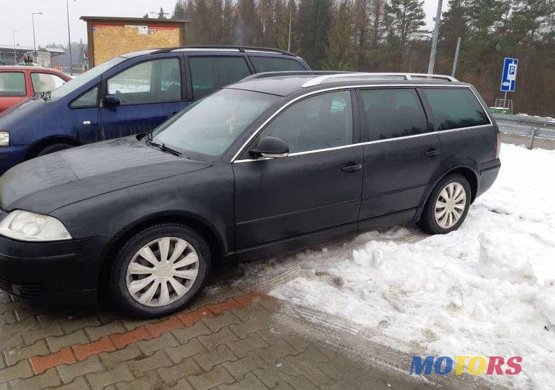 2002' Volkswagen Passat photo #1