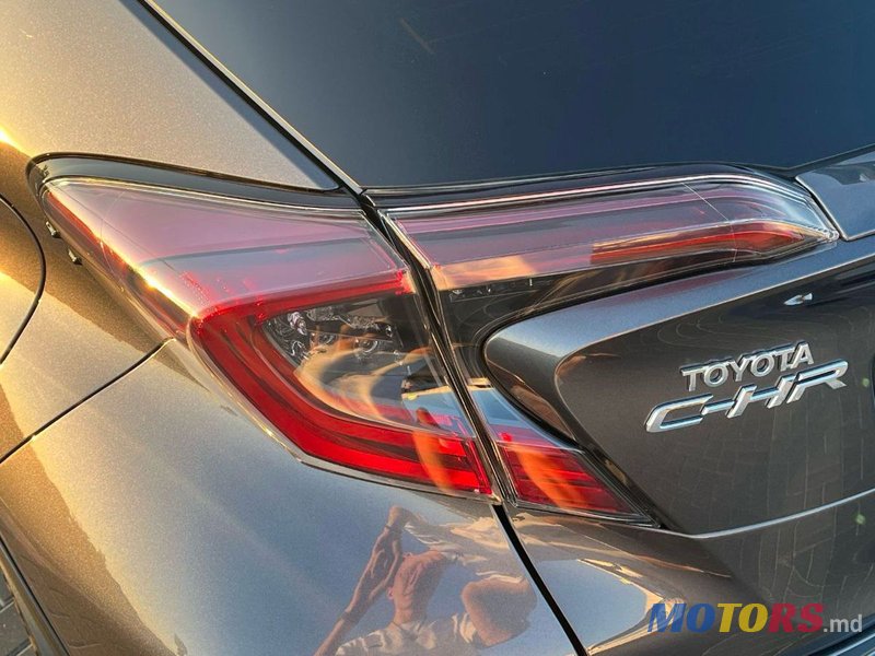 2018' Toyota C-HR photo #3