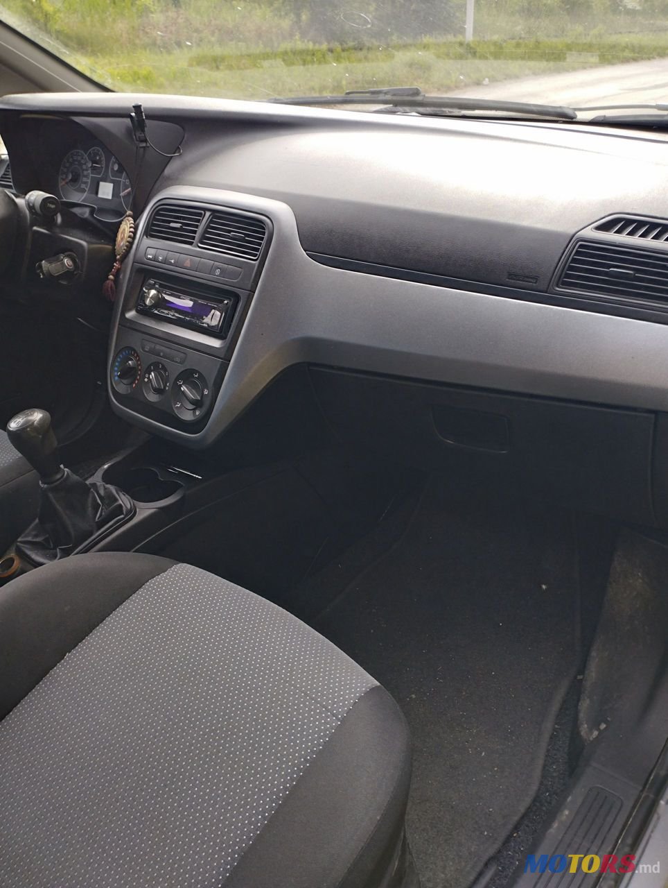 2010' Fiat Punto photo #2