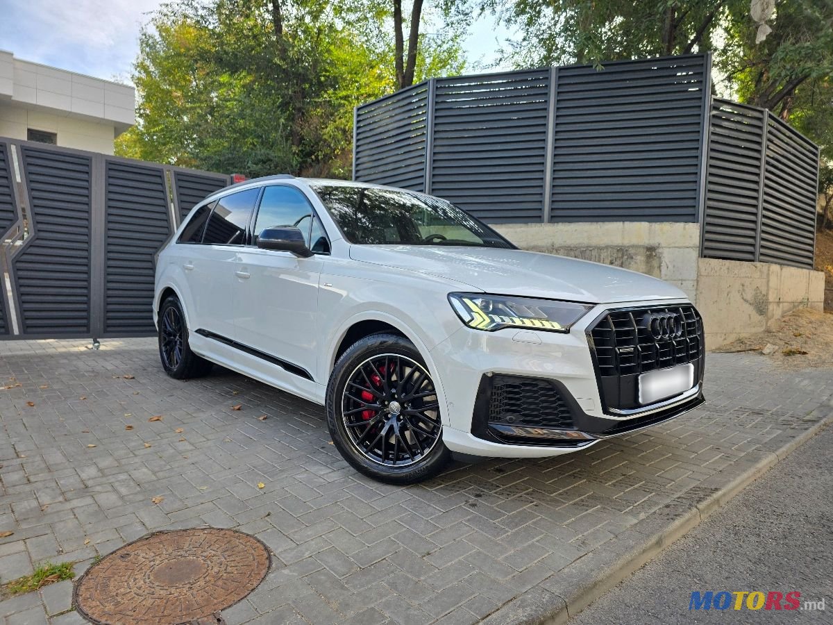 2021' Audi Q7 E-Tron photo #1