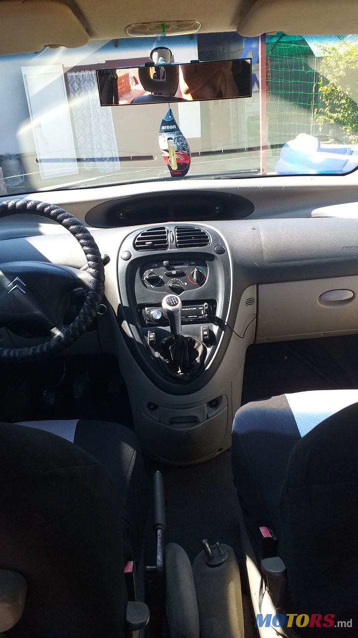 2004' Citroen Xsara Picasso photo #6