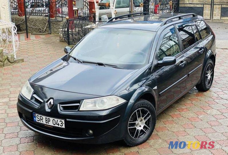 2008' Renault Megane photo #4