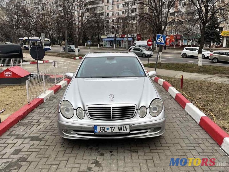 2004' Mercedes-Benz E Класс photo #1