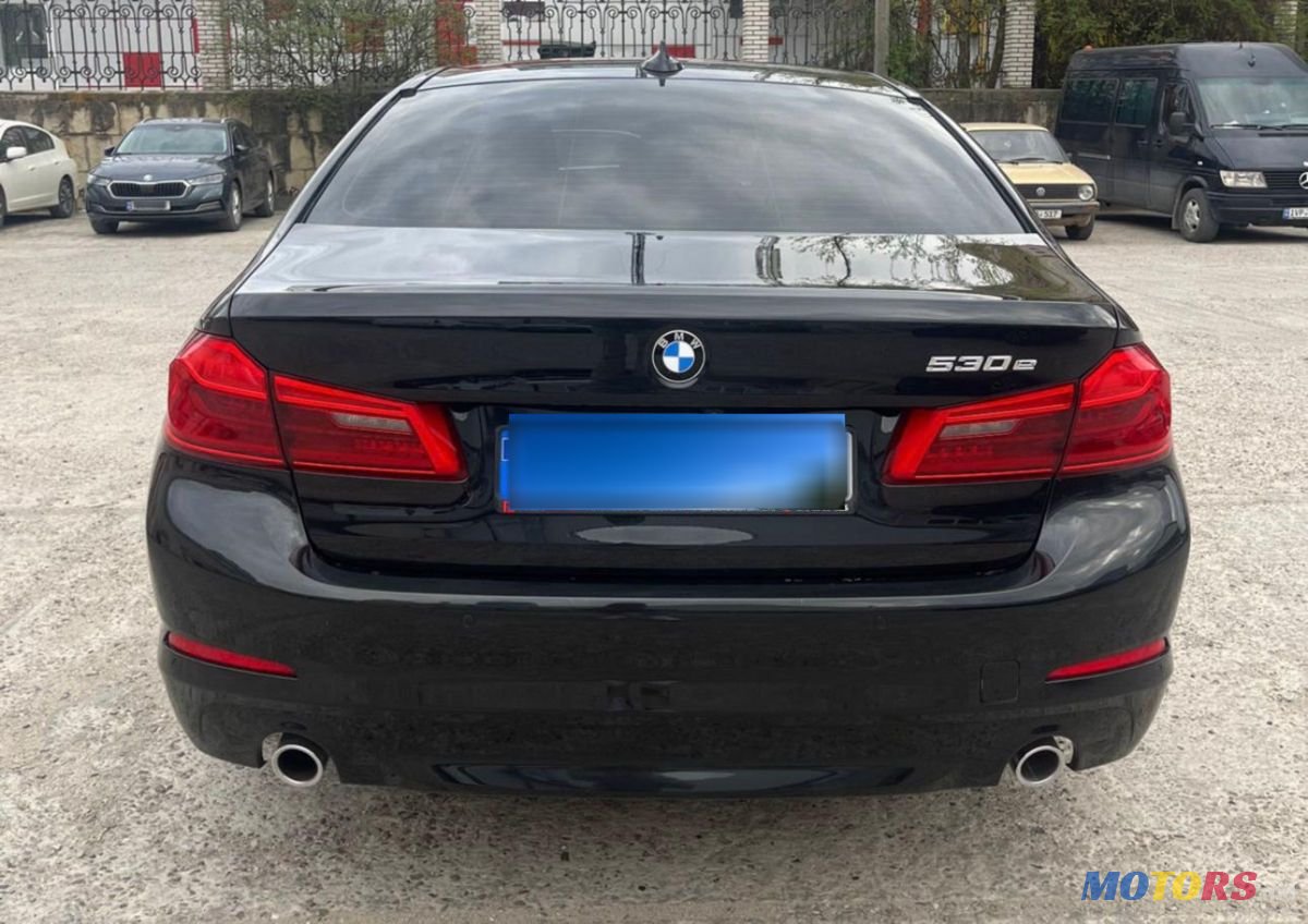 2019' BMW 5 Series photo #3