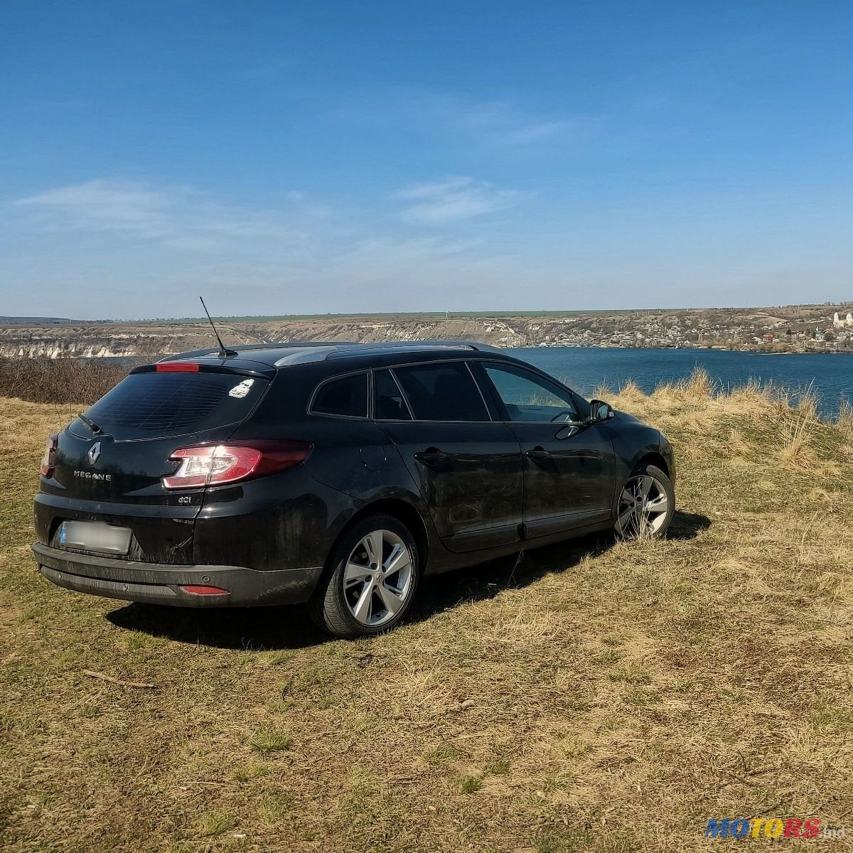 2012' Renault Megane photo #5