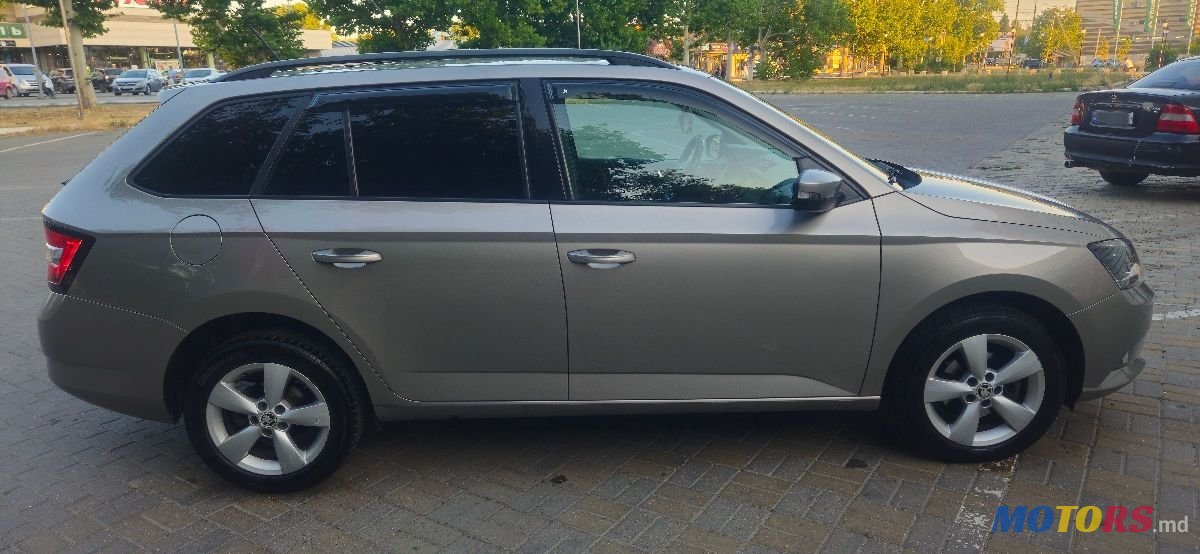 2015' Skoda Fabia photo #3