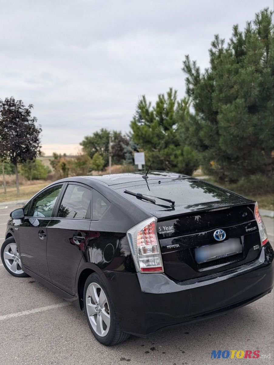 2011' Toyota Prius photo #5